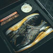 Beautiful box and package - Singapore exclusive limited edition Asics Gel Lyte III Vanda Kuro. Laser etched Vanda floral design in supple black leather. Vanda is the national flower of Singapore.